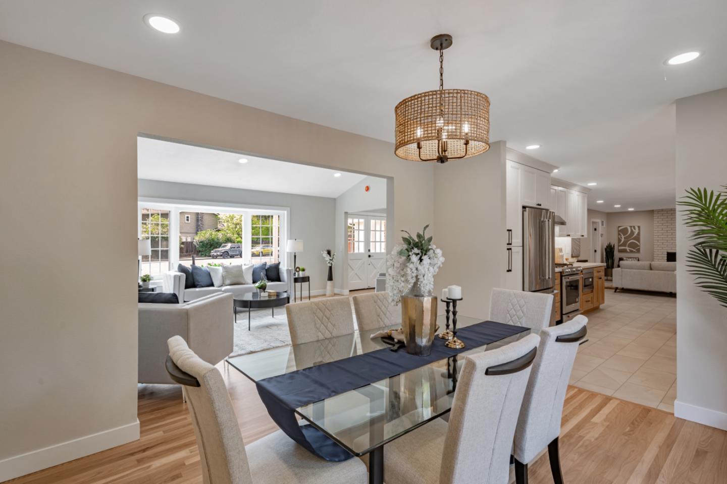 Detail Gallery Image 10 of 39 For 3574 Wellesley Ct, Mountain View,  CA 94040 - 4 Beds | 3 Baths