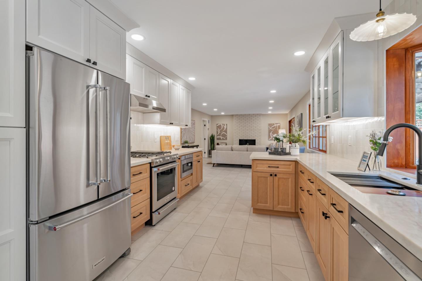 Detail Gallery Image 11 of 39 For 3574 Wellesley Ct, Mountain View,  CA 94040 - 4 Beds | 3 Baths