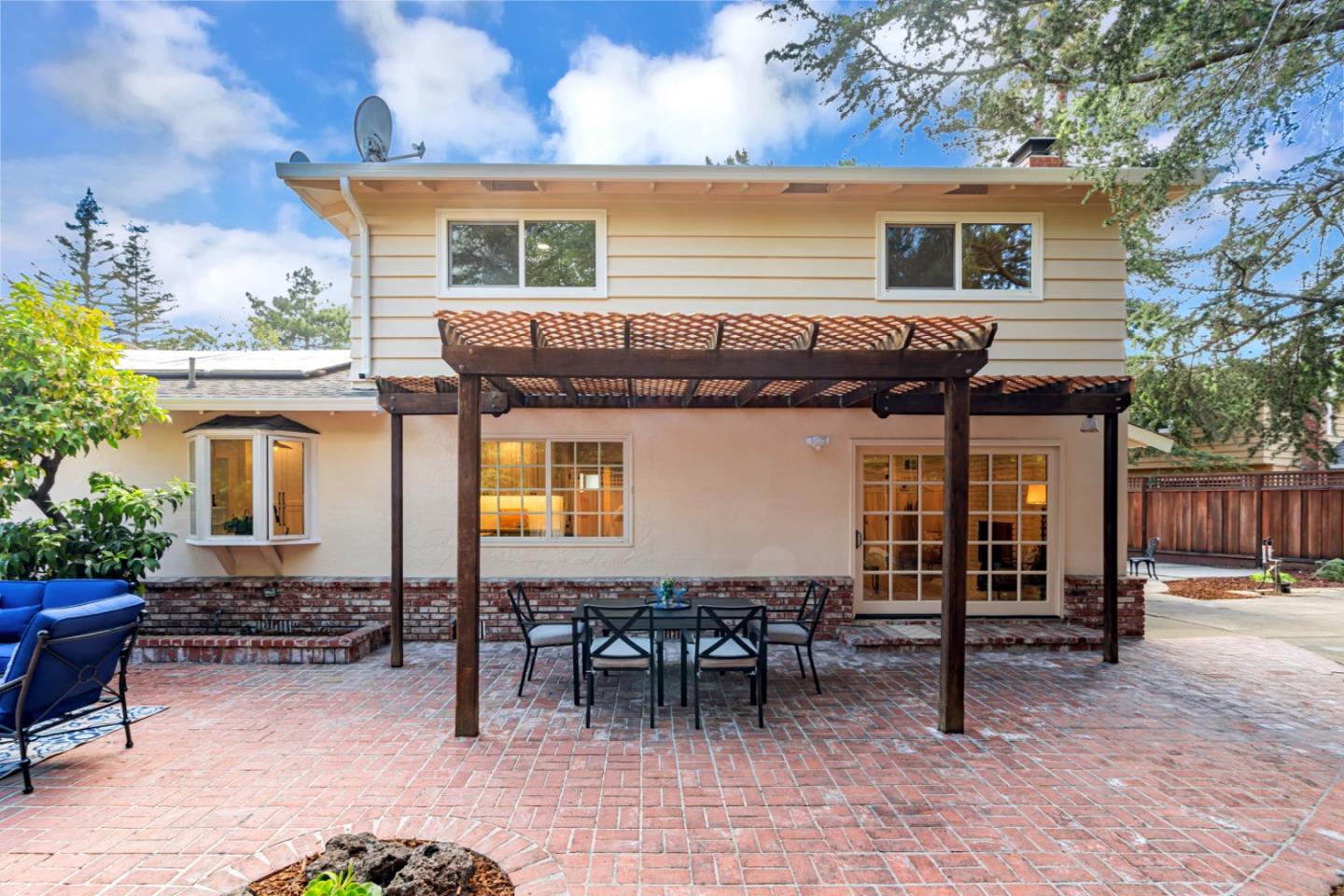 Detail Gallery Image 32 of 39 For 3574 Wellesley Ct, Mountain View,  CA 94040 - 4 Beds | 3 Baths