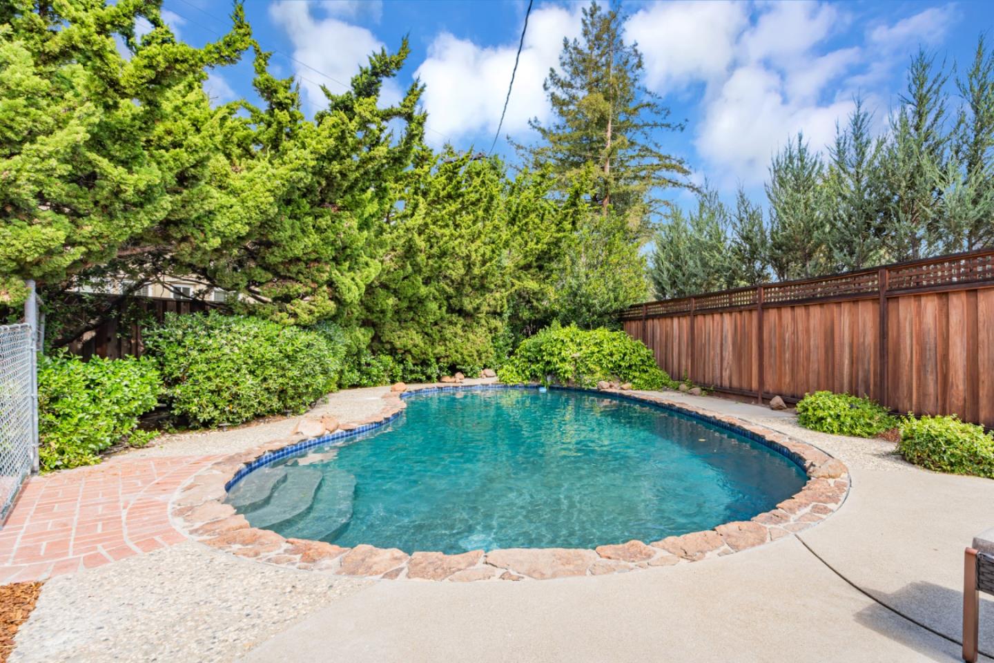 Detail Gallery Image 37 of 39 For 3574 Wellesley Ct, Mountain View,  CA 94040 - 4 Beds | 3 Baths