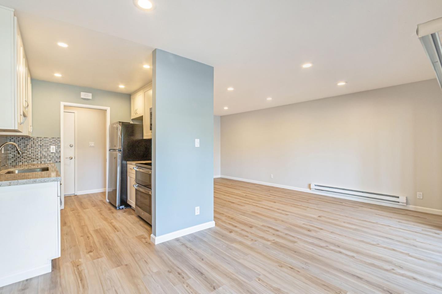Detail Gallery Image 14 of 36 For 121 Buckingham Dr #10,  Santa Clara,  CA 95051 - 1 Beds | 1 Baths