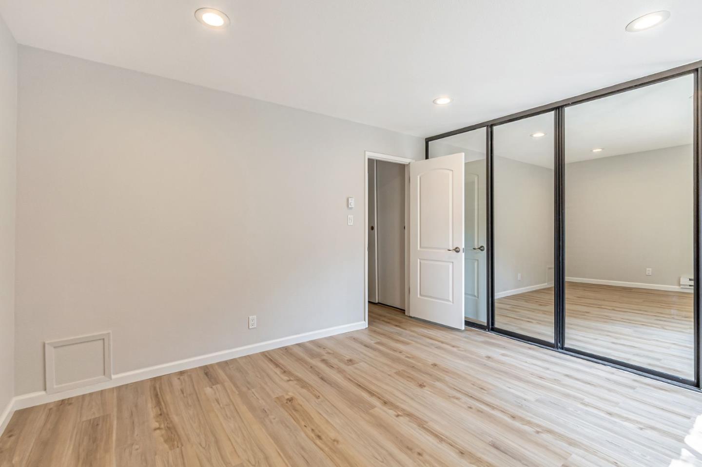 Detail Gallery Image 17 of 36 For 121 Buckingham Dr #10,  Santa Clara,  CA 95051 - 1 Beds | 1 Baths