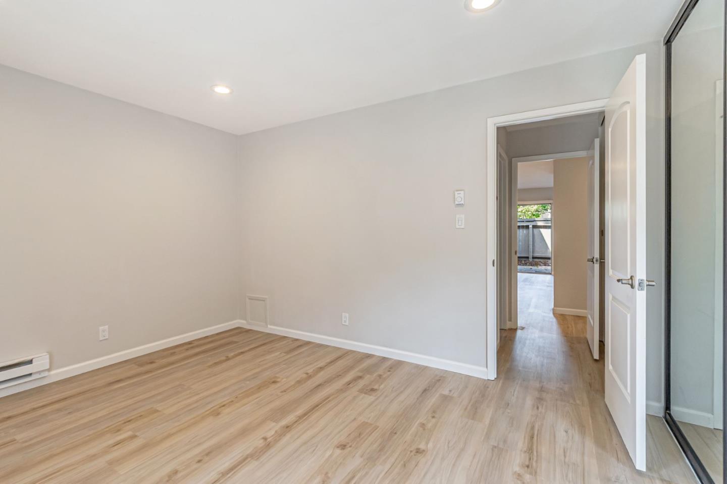 Detail Gallery Image 18 of 36 For 121 Buckingham Dr #10,  Santa Clara,  CA 95051 - 1 Beds | 1 Baths