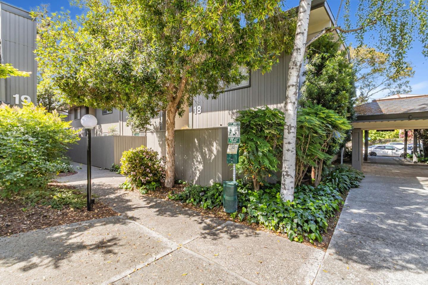 Detail Gallery Image 2 of 36 For 121 Buckingham Dr #10,  Santa Clara,  CA 95051 - 1 Beds | 1 Baths