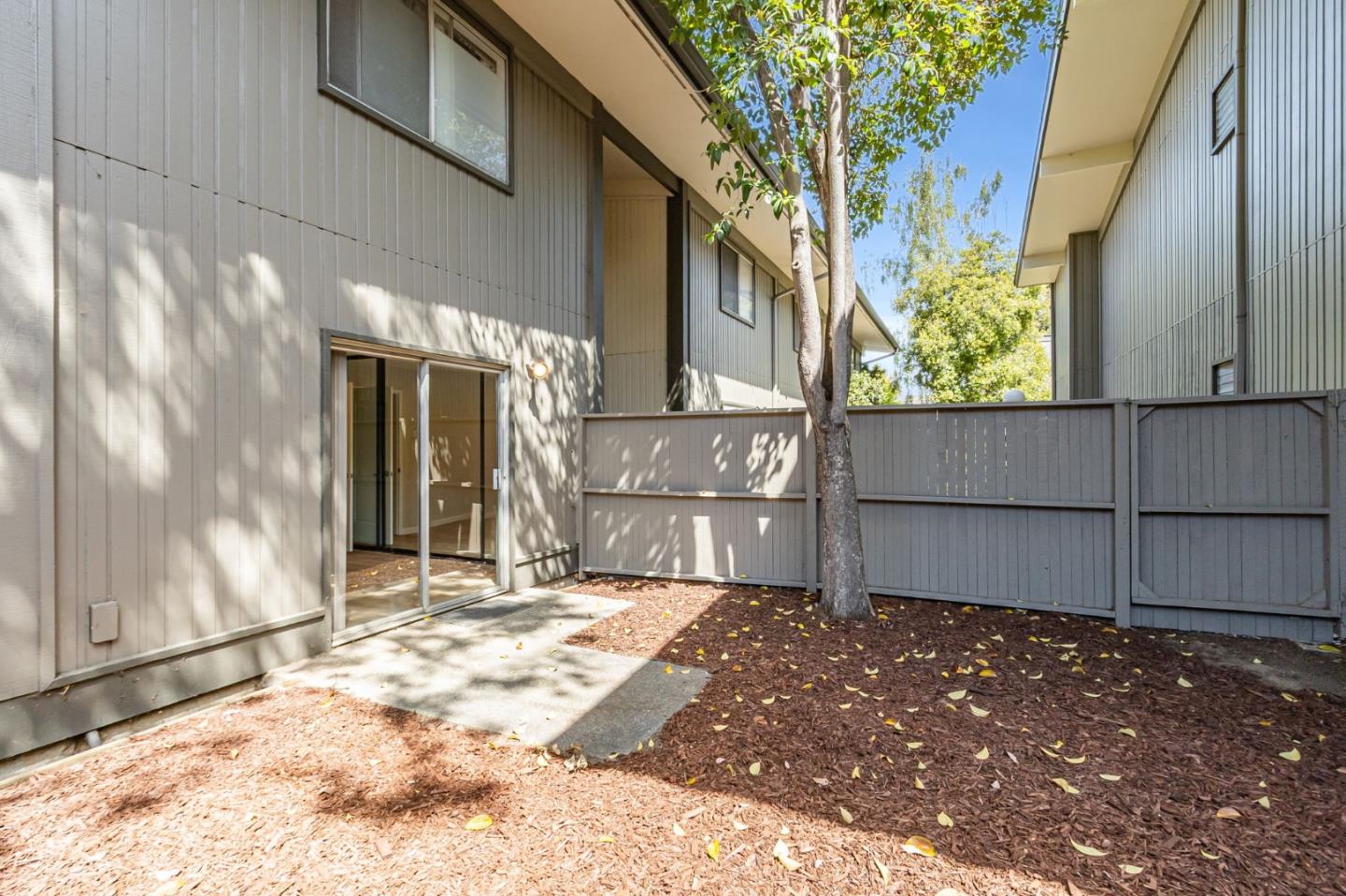 Detail Gallery Image 22 of 36 For 121 Buckingham Dr #10,  Santa Clara,  CA 95051 - 1 Beds | 1 Baths