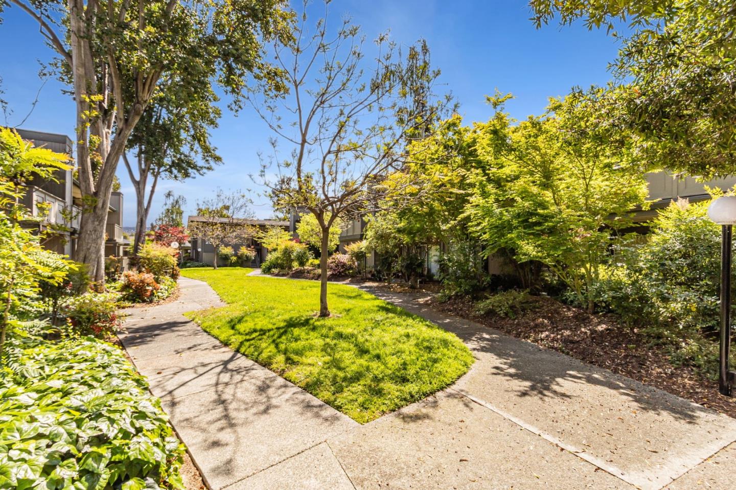 Detail Gallery Image 25 of 36 For 121 Buckingham Dr #10,  Santa Clara,  CA 95051 - 1 Beds | 1 Baths