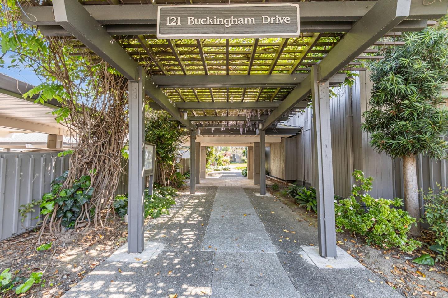 Detail Gallery Image 31 of 36 For 121 Buckingham Dr #10,  Santa Clara,  CA 95051 - 1 Beds | 1 Baths