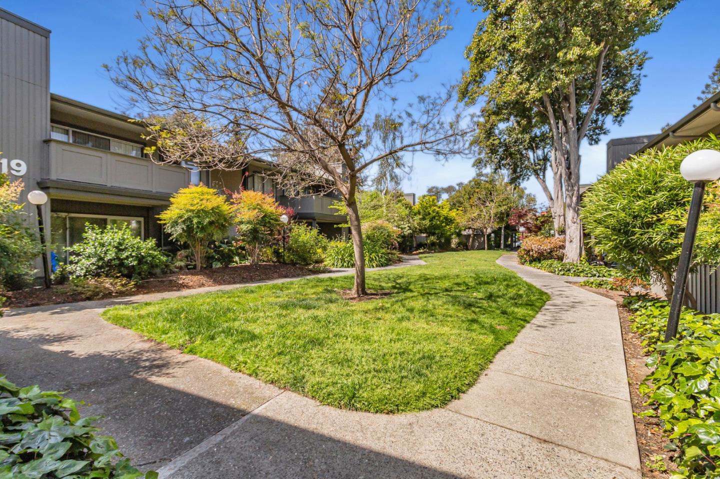 Detail Gallery Image 34 of 36 For 121 Buckingham Dr #10,  Santa Clara,  CA 95051 - 1 Beds | 1 Baths