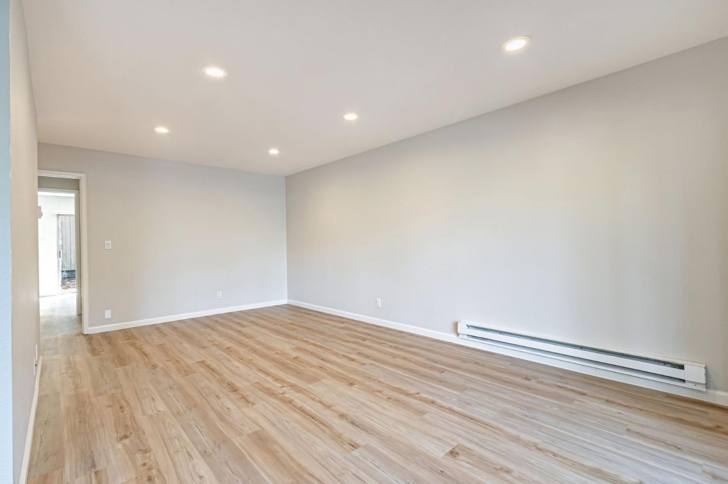 Detail Gallery Image 7 of 36 For 121 Buckingham Dr #10,  Santa Clara,  CA 95051 - 1 Beds | 1 Baths