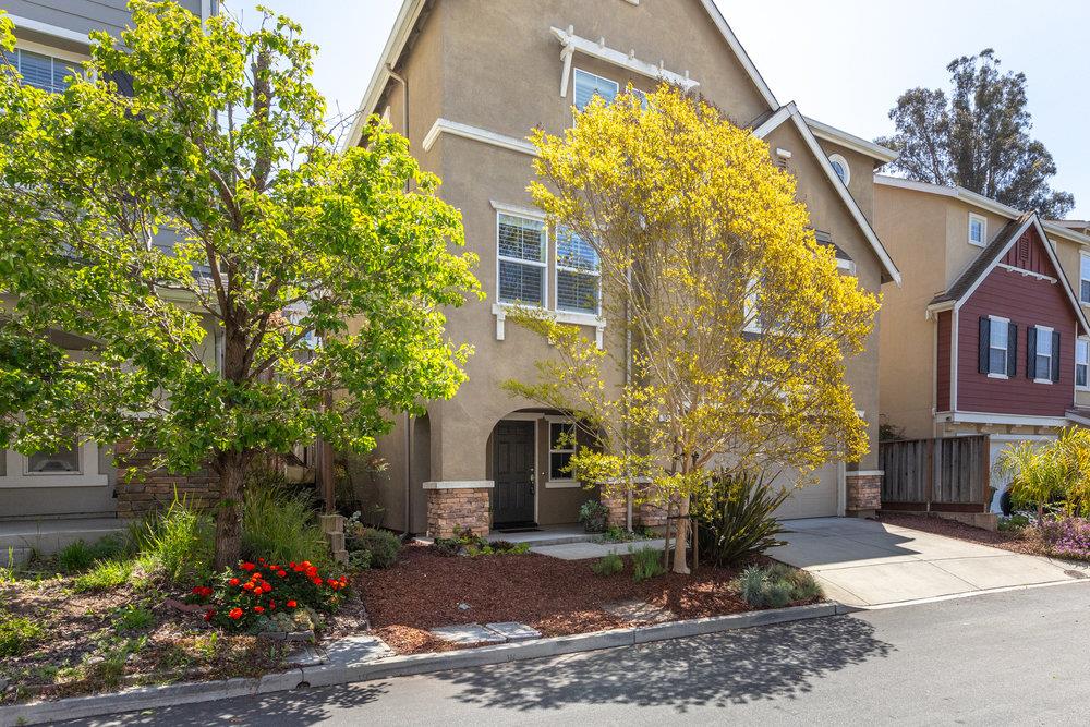 Detail Gallery Image 2 of 33 For 104 Meadowview Ln, Santa Cruz,  CA 95060 - 3 Beds | 2/1 Baths