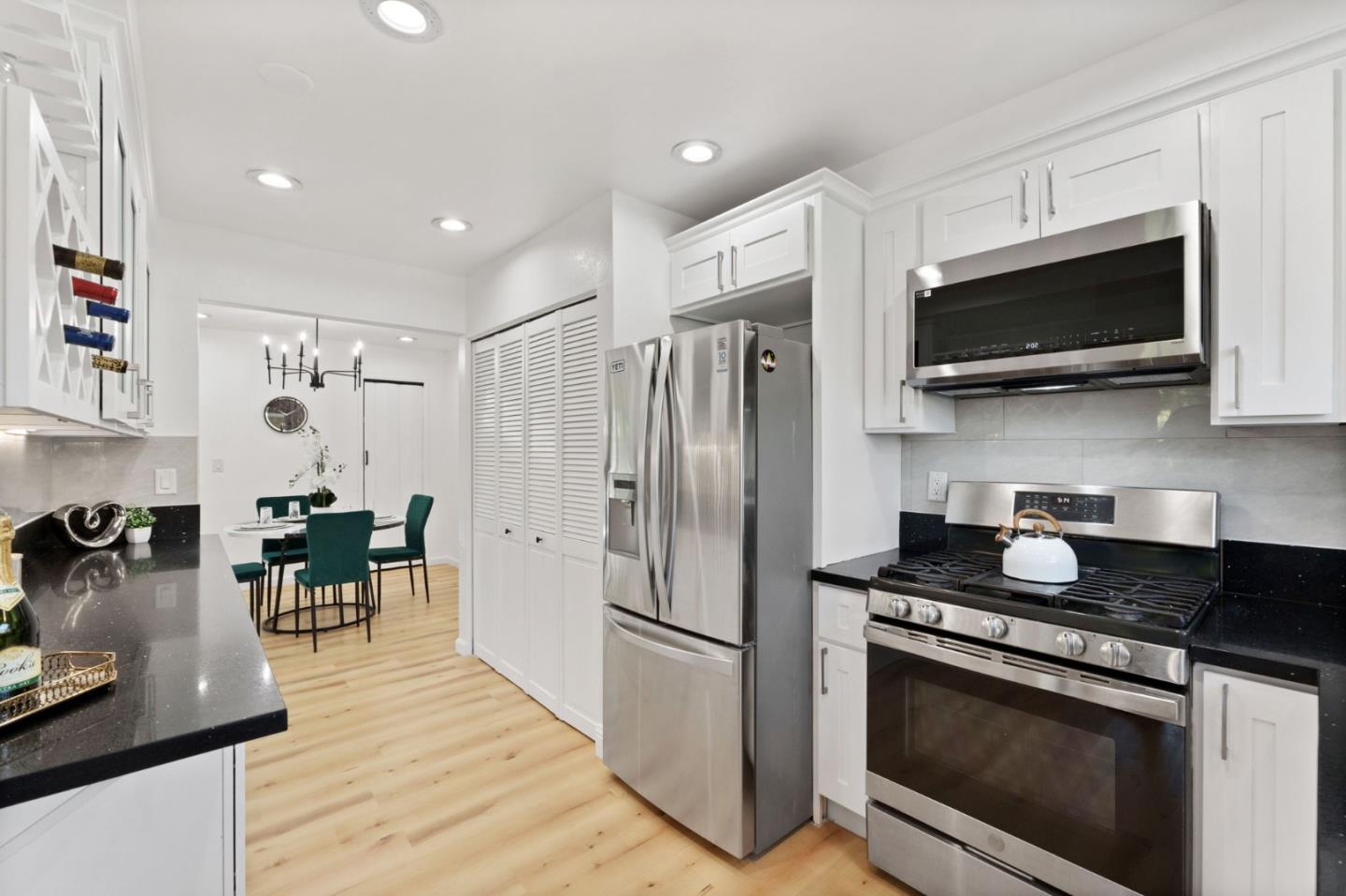 Detail Gallery Image 11 of 55 For 4040 Truckee Ct, San Jose,  CA 95136 - 3 Beds | 2 Baths