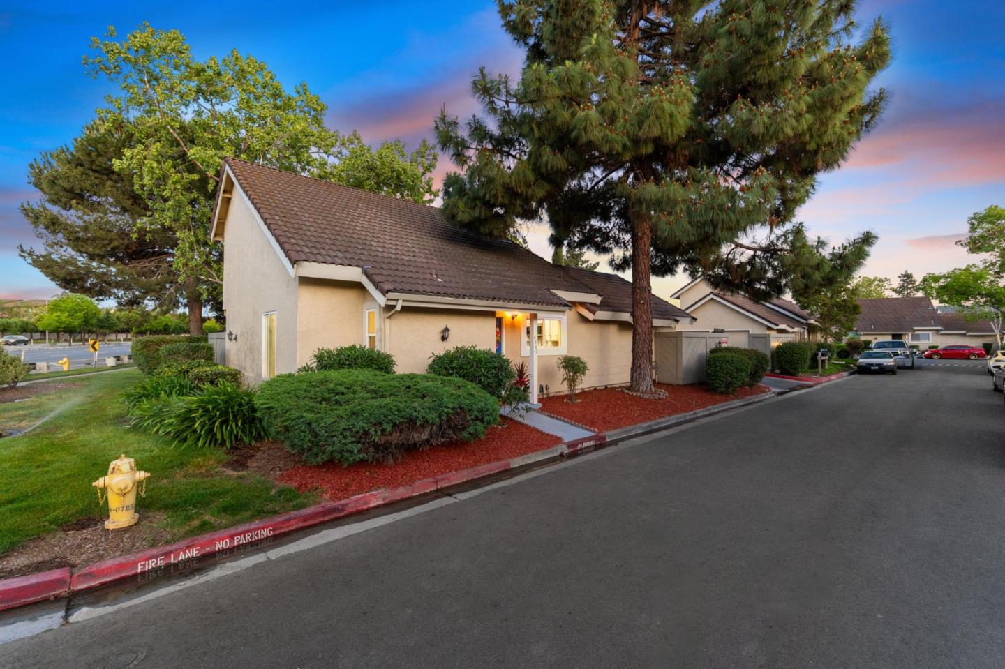 Detail Gallery Image 2 of 55 For 4040 Truckee Ct, San Jose,  CA 95136 - 3 Beds | 2 Baths