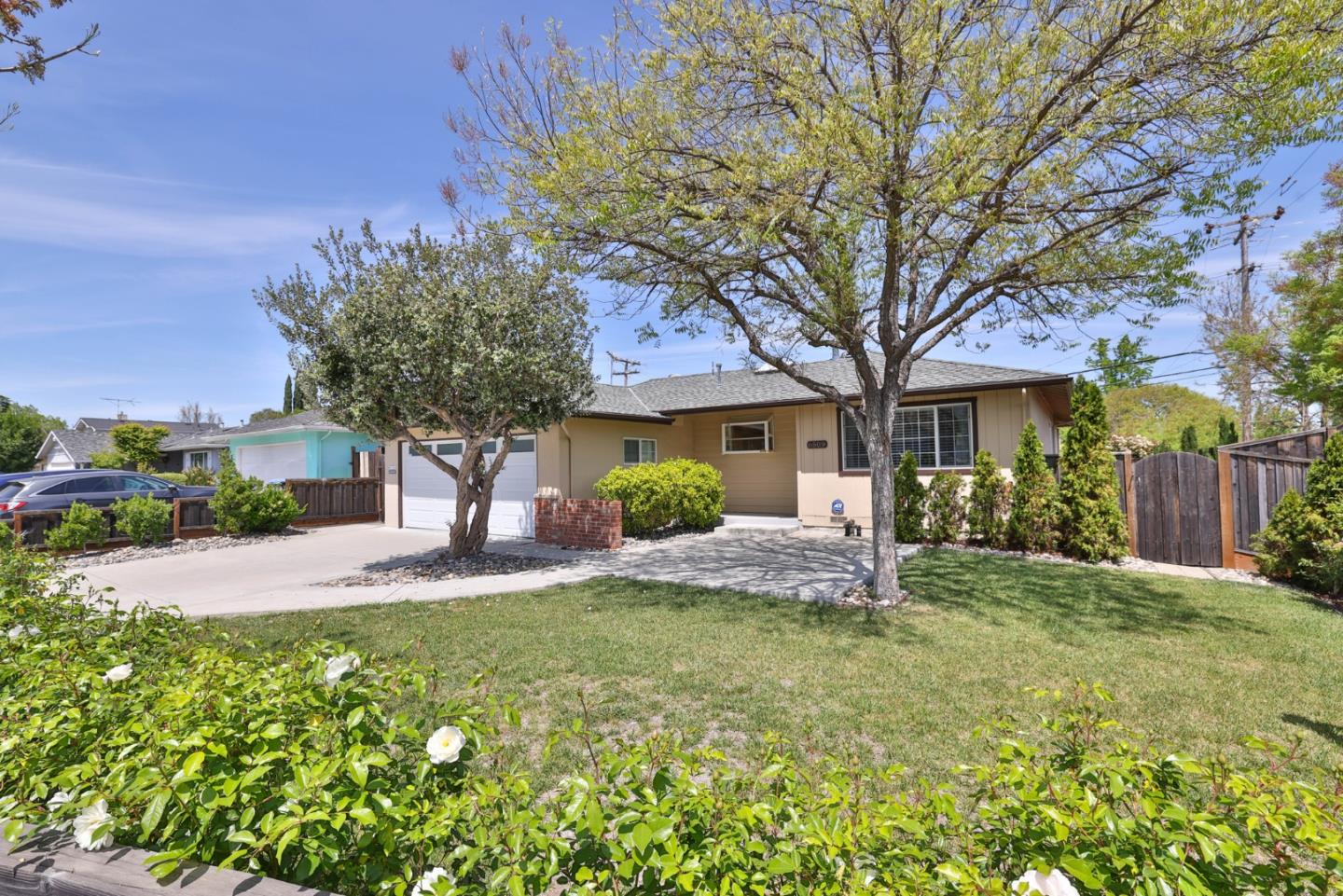 Detail Gallery Image 3 of 17 For 6509 Devonshire Dr, San Jose,  CA 95129 - 3 Beds | 2 Baths