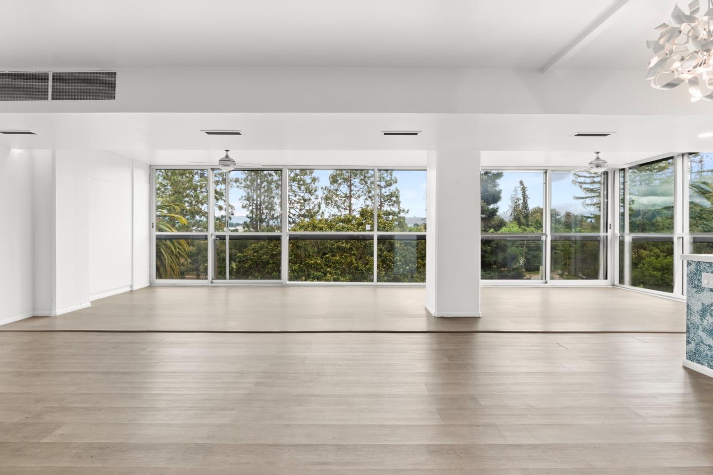 Detail Gallery Image 4 of 34 For 101 Alma St #503,  Palo Alto,  CA 94301 - 2 Beds | 2 Baths