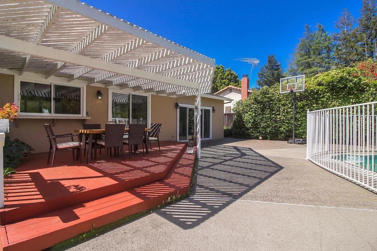 Detail Gallery Image 21 of 22 For 19775 Sea Gull Ct, Saratoga,  CA 95070 - 5 Beds | 3 Baths
