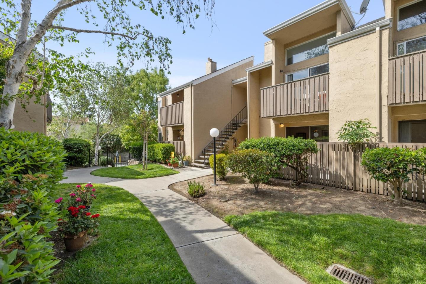 Detail Gallery Image 16 of 23 For 1481 De Rose Way #129,  San Jose,  CA 95126 - 2 Beds | 2 Baths