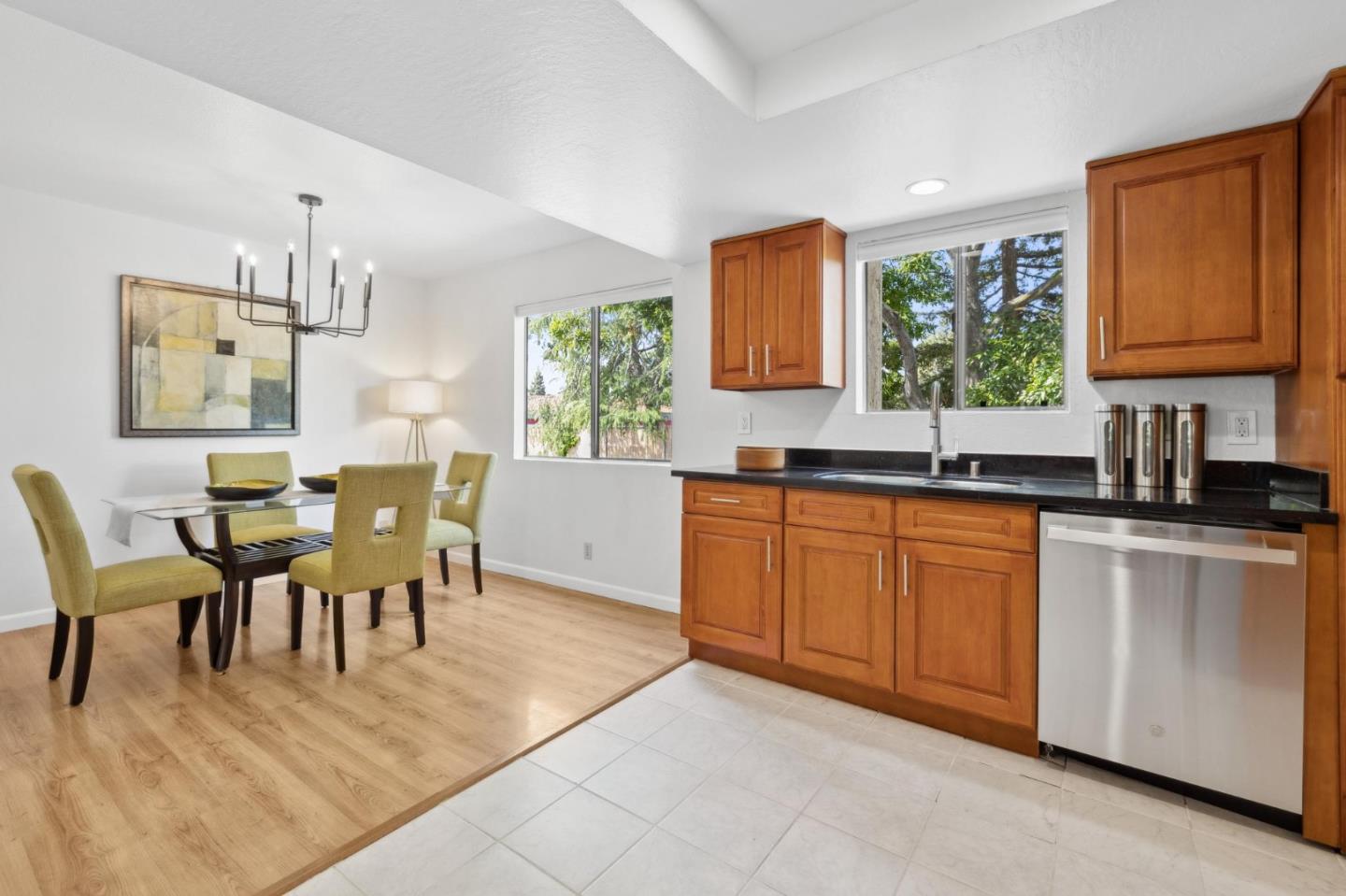 Detail Gallery Image 7 of 23 For 1481 De Rose Way #129,  San Jose,  CA 95126 - 2 Beds | 2 Baths