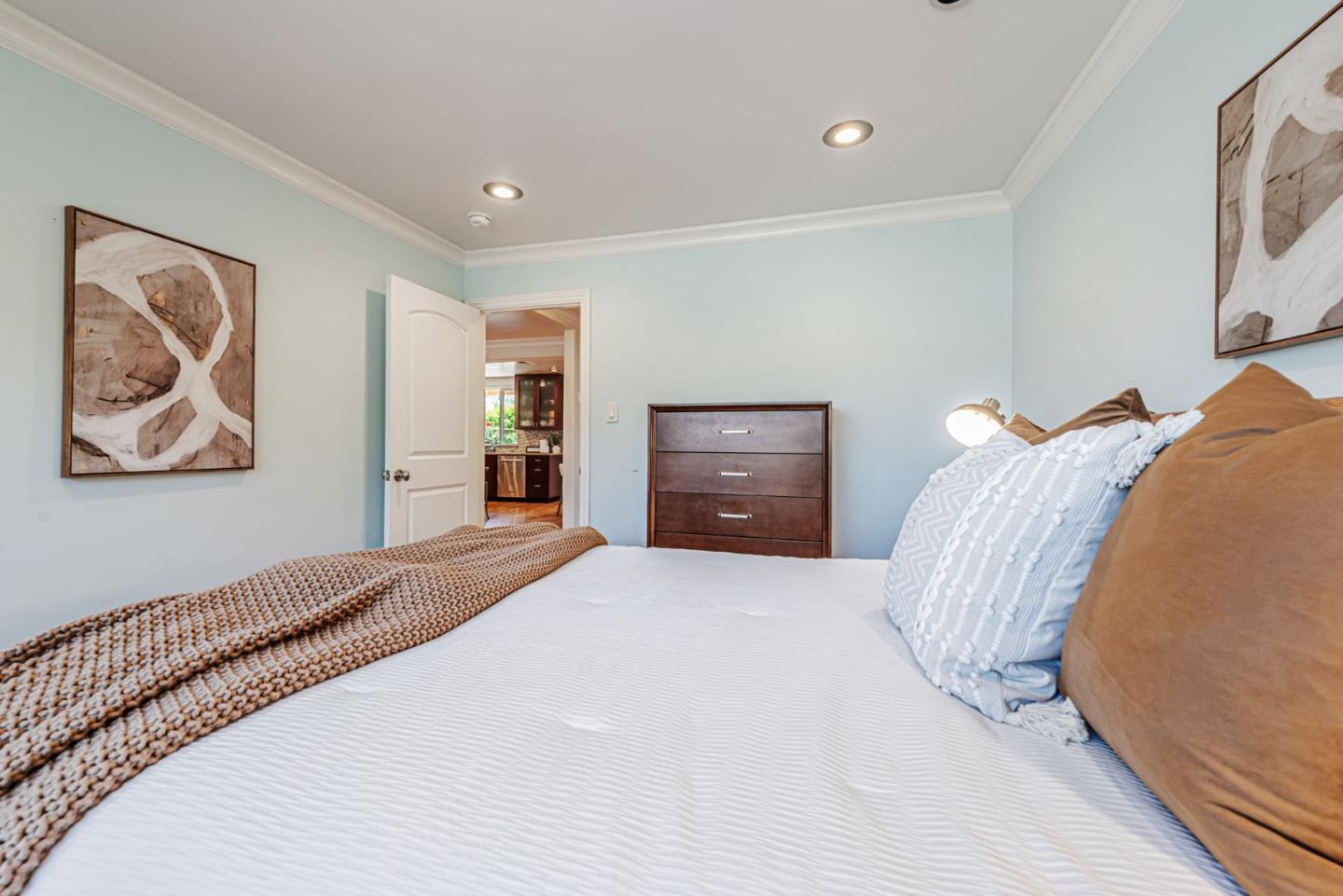 Detail Gallery Image 18 of 35 For 824 8th Ave, Redwood City,  CA 94063 - 3 Beds | 2 Baths