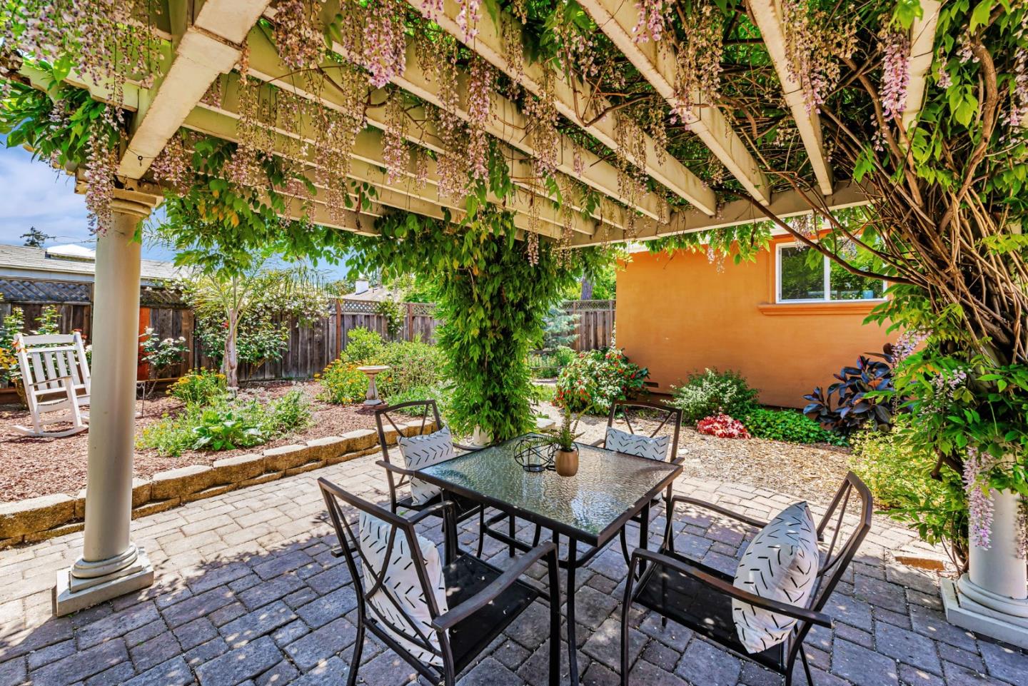 Detail Gallery Image 25 of 35 For 824 8th Ave, Redwood City,  CA 94063 - 3 Beds | 2 Baths
