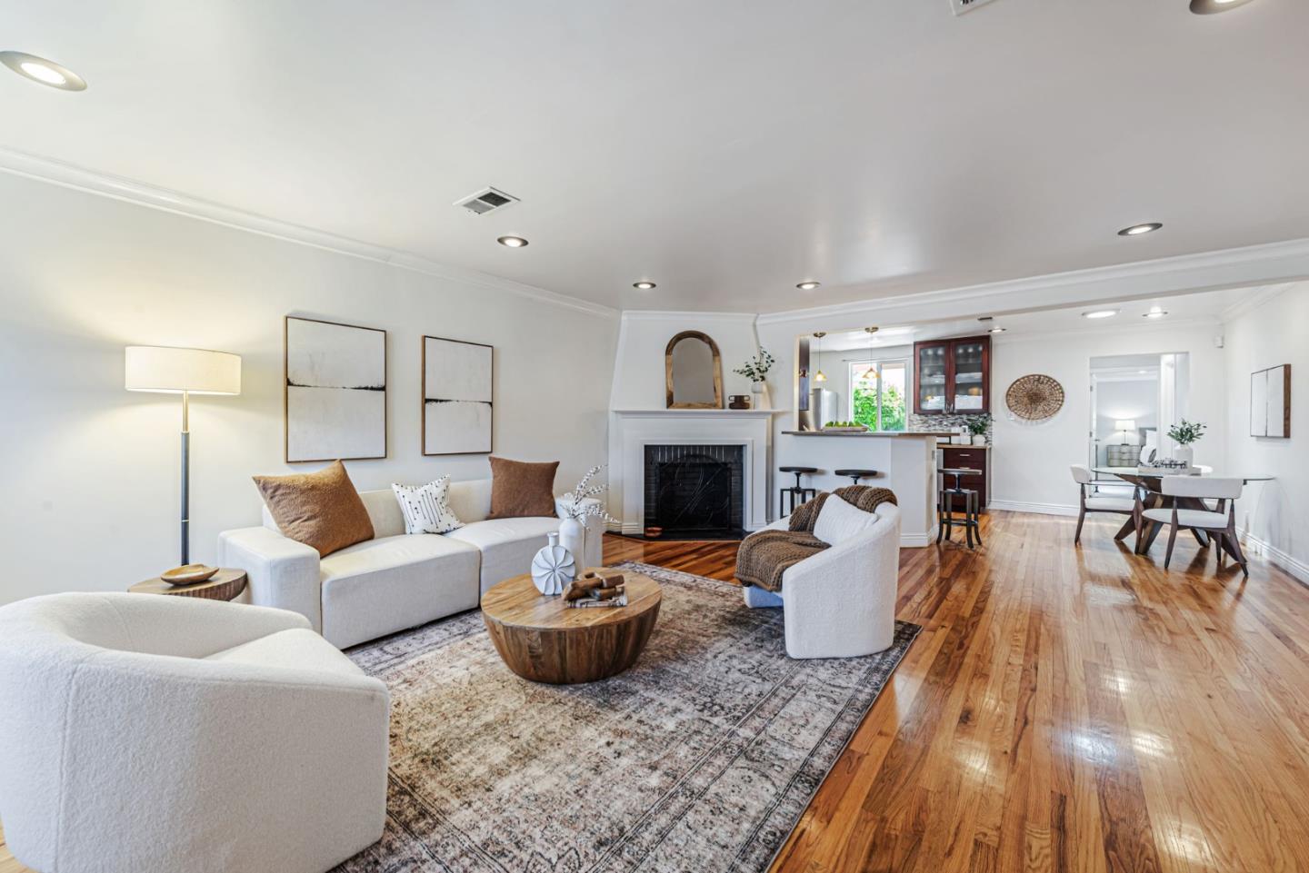Detail Gallery Image 3 of 35 For 824 8th Ave, Redwood City,  CA 94063 - 3 Beds | 2 Baths