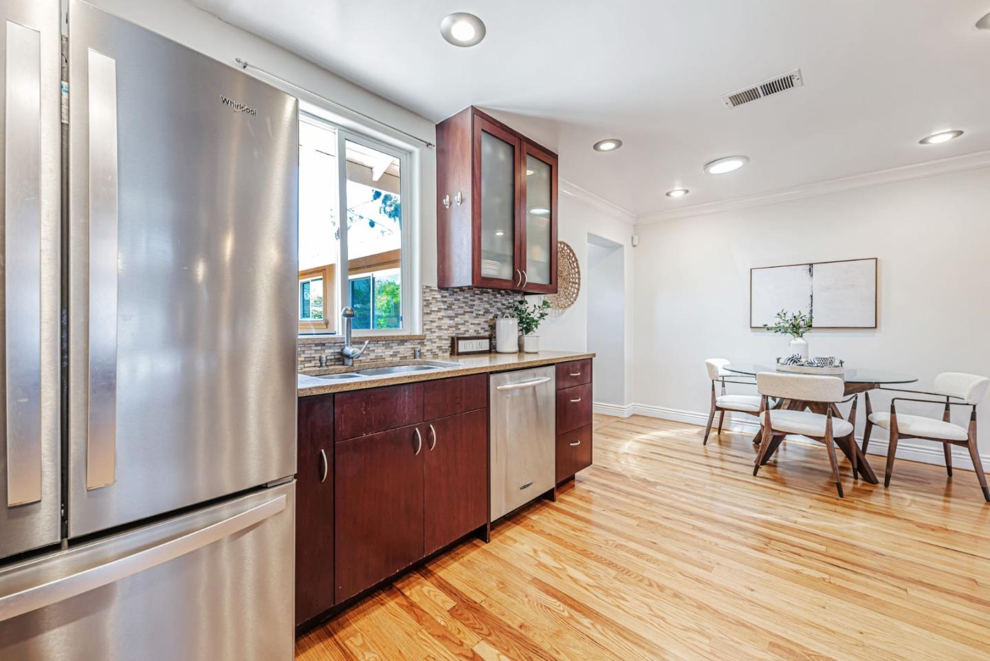 Detail Gallery Image 9 of 35 For 824 8th Ave, Redwood City,  CA 94063 - 3 Beds | 2 Baths