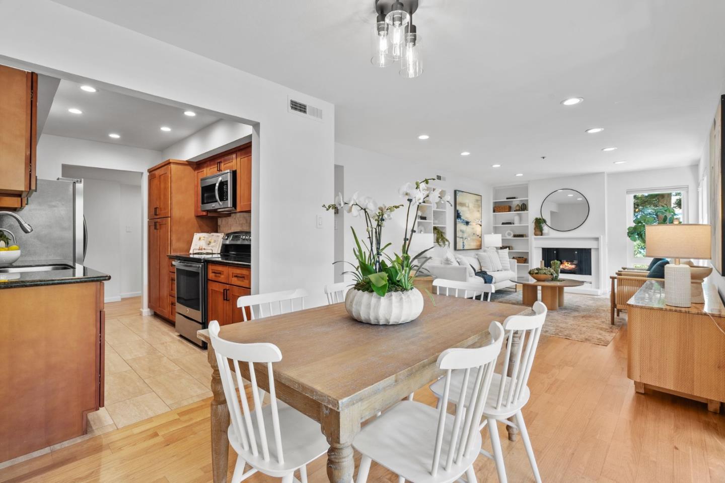 Detail Gallery Image 9 of 18 For 320 Palo Alto Ave #F1,  Palo Alto,  CA 94301 - 1 Beds | 1 Baths
