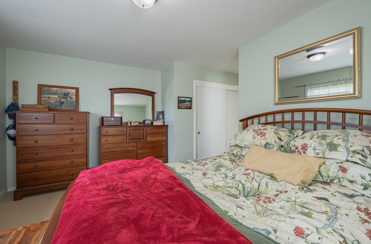 Detail Gallery Image 19 of 34 For 914 Junipero Way, Salinas,  CA 93901 - 3 Beds | 2 Baths