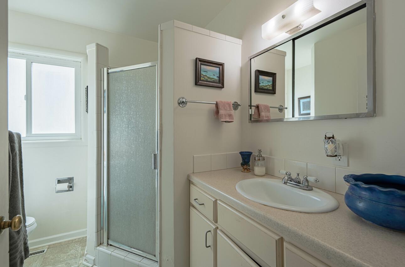 Detail Gallery Image 20 of 34 For 914 Junipero Way, Salinas,  CA 93901 - 3 Beds | 2 Baths