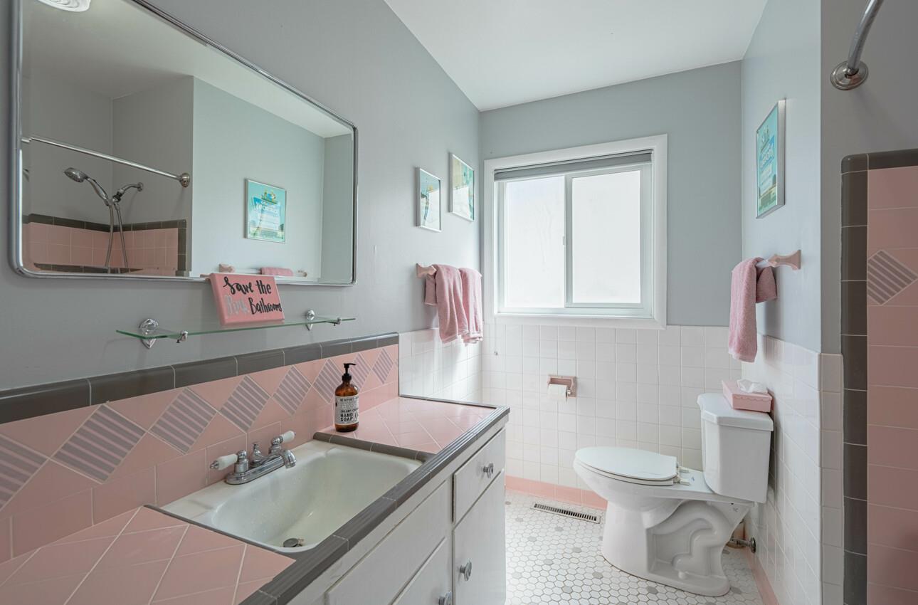 Detail Gallery Image 26 of 34 For 914 Junipero Way, Salinas,  CA 93901 - 3 Beds | 2 Baths