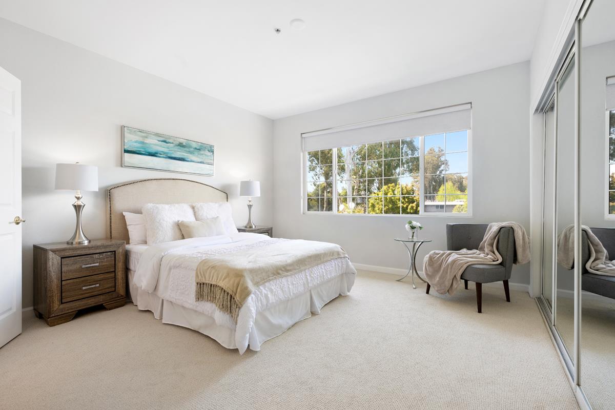 Detail Gallery Image 11 of 39 For 550 El Camino Real #302,  Burlingame,  CA 94010 - 2 Beds | 2 Baths