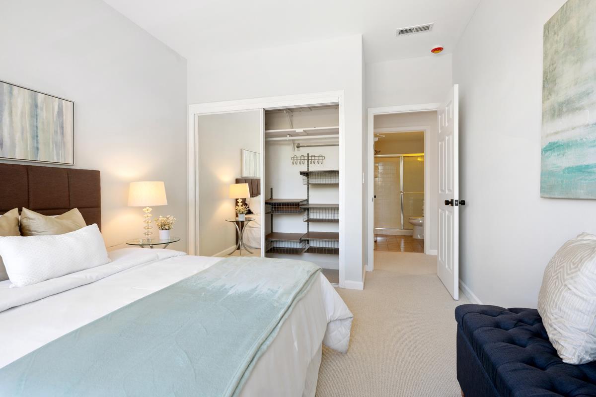 Detail Gallery Image 15 of 39 For 550 El Camino Real #302,  Burlingame,  CA 94010 - 2 Beds | 2 Baths