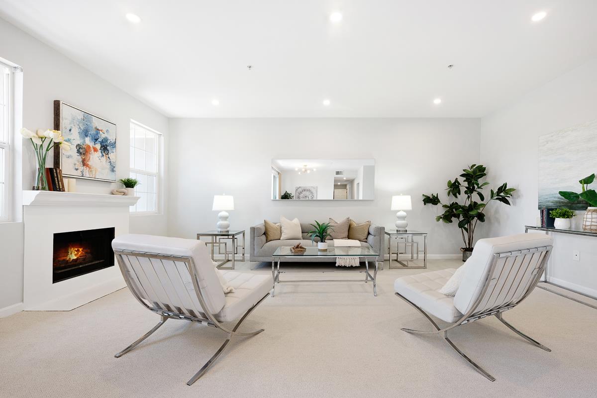 Detail Gallery Image 2 of 39 For 550 El Camino Real #302,  Burlingame,  CA 94010 - 2 Beds | 2 Baths