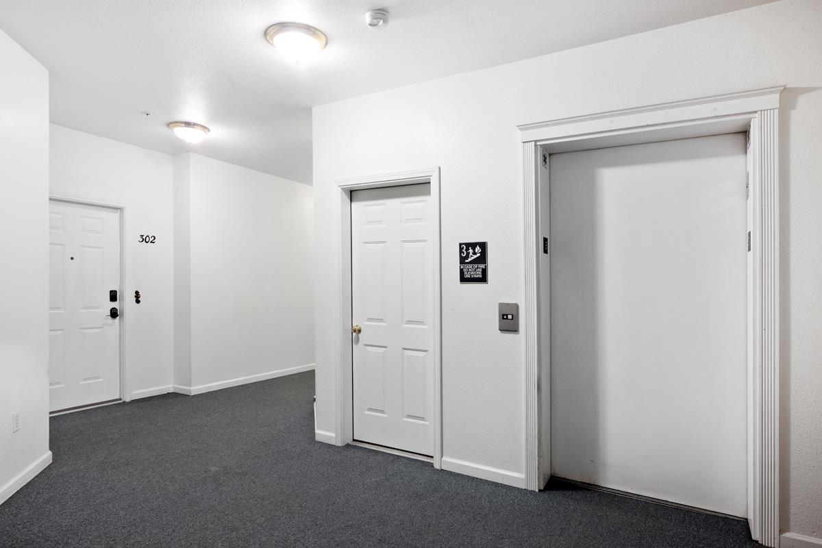 Detail Gallery Image 27 of 39 For 550 El Camino Real #302,  Burlingame,  CA 94010 - 2 Beds | 2 Baths