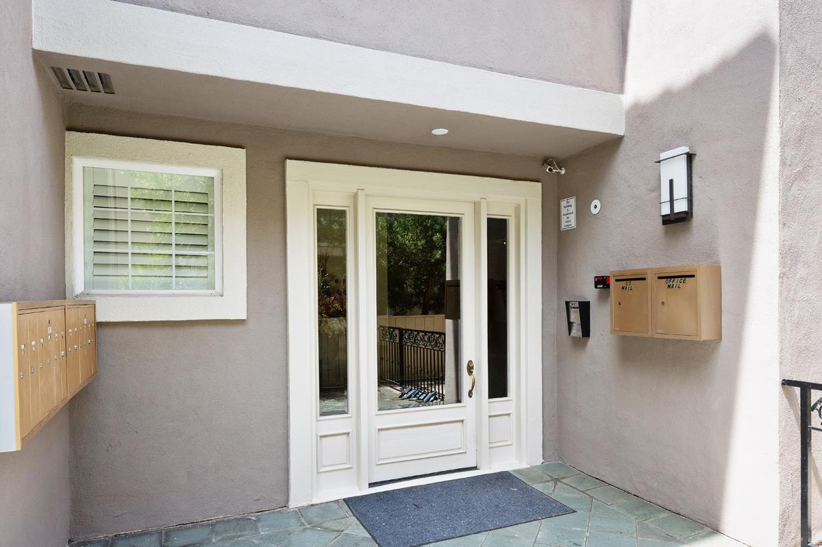 Detail Gallery Image 29 of 39 For 550 El Camino Real #302,  Burlingame,  CA 94010 - 2 Beds | 2 Baths