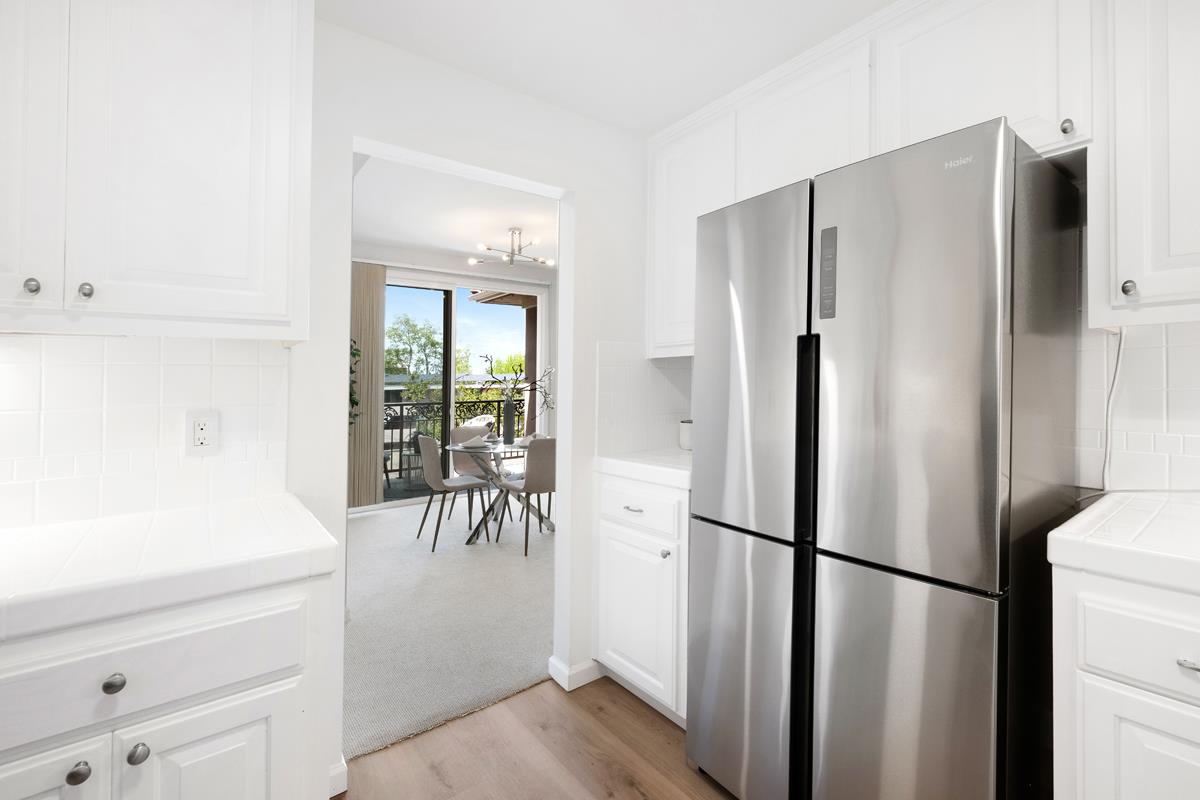 Detail Gallery Image 9 of 39 For 550 El Camino Real #302,  Burlingame,  CA 94010 - 2 Beds | 2 Baths