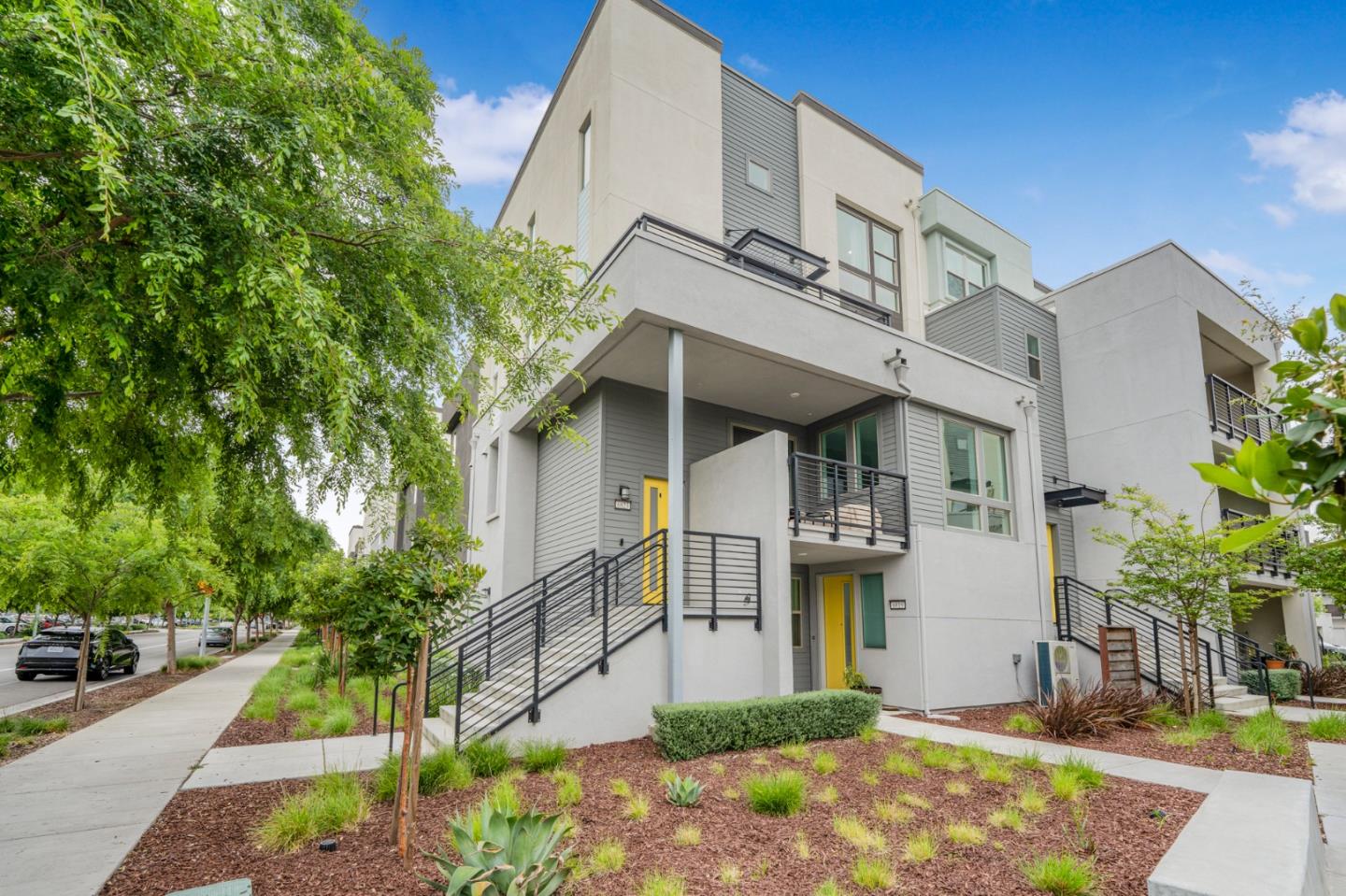 Detail Gallery Image 1 of 44 For 6823 Vector Ct, San Jose,  CA 95119 - 3 Beds | 3 Baths
