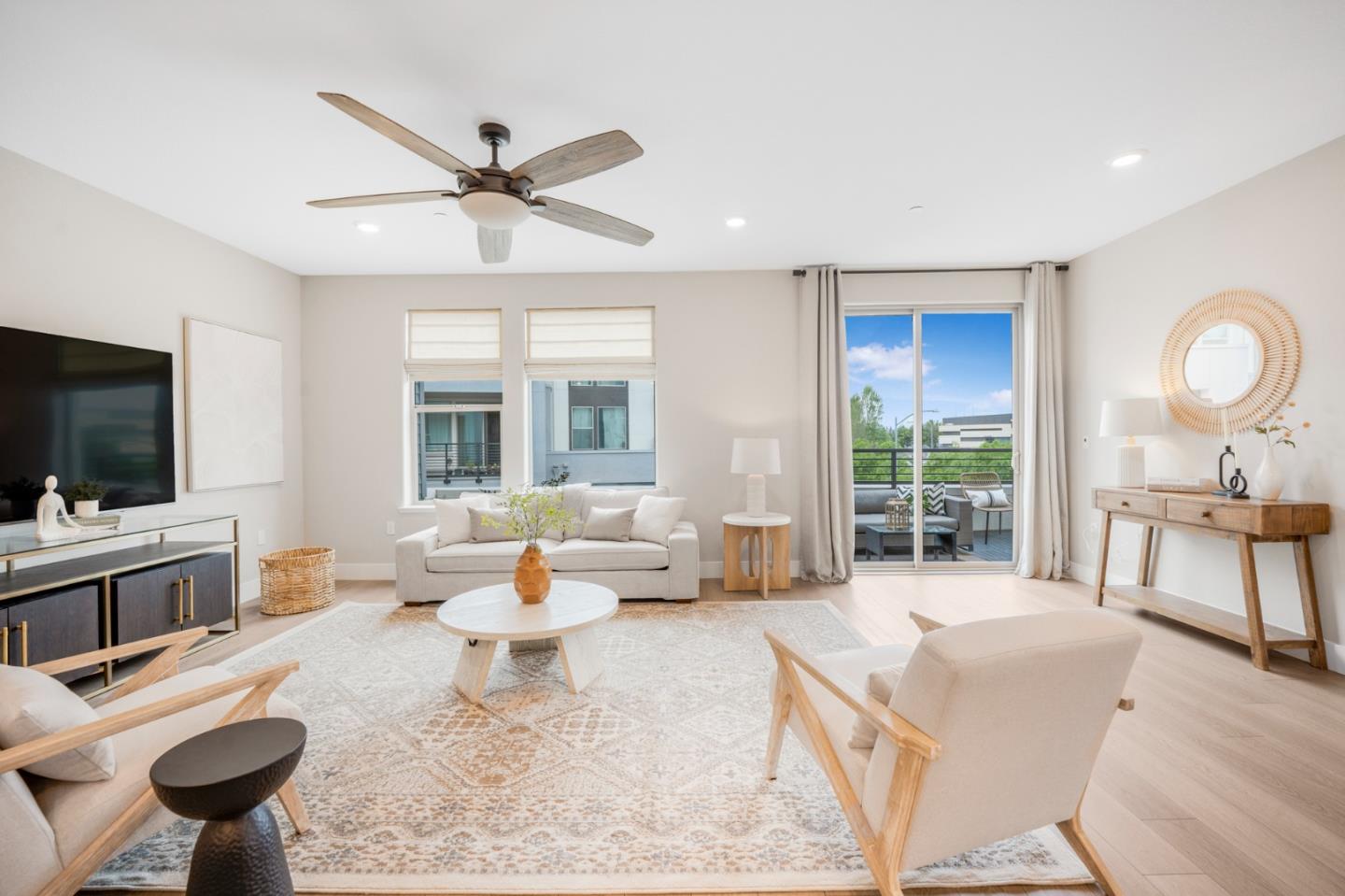 Detail Gallery Image 10 of 44 For 6823 Vector Ct, San Jose,  CA 95119 - 3 Beds | 3 Baths
