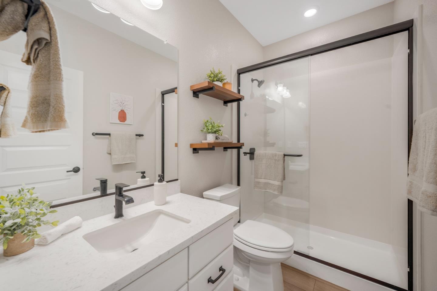 Detail Gallery Image 14 of 44 For 6823 Vector Ct, San Jose,  CA 95119 - 3 Beds | 3 Baths