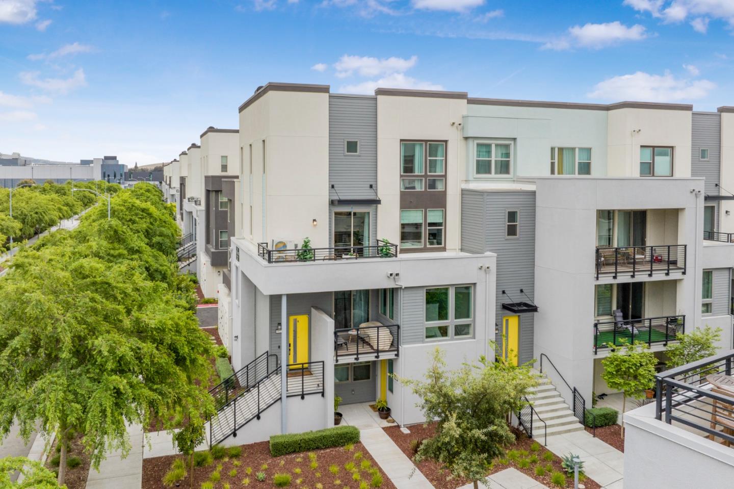 Detail Gallery Image 2 of 44 For 6823 Vector Ct, San Jose,  CA 95119 - 3 Beds | 3 Baths