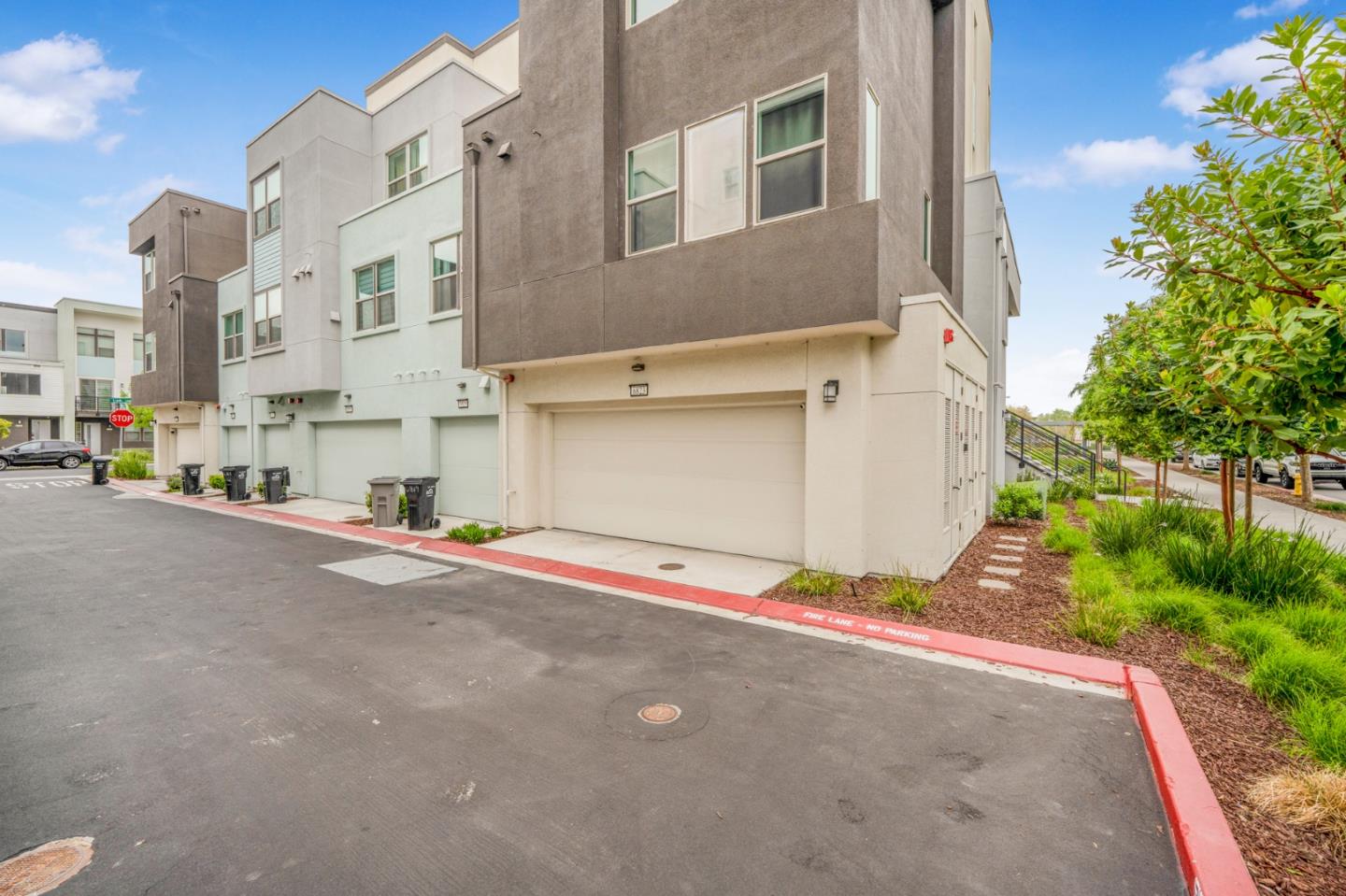 Detail Gallery Image 29 of 44 For 6823 Vector Ct, San Jose,  CA 95119 - 3 Beds | 3 Baths