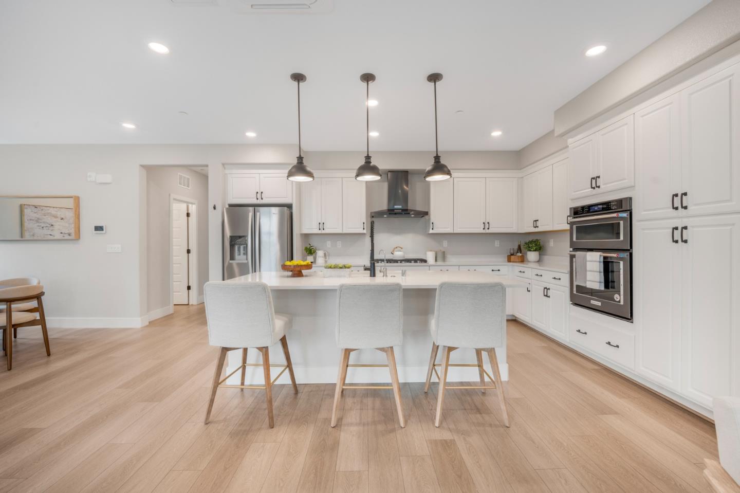 Detail Gallery Image 5 of 44 For 6823 Vector Ct, San Jose,  CA 95119 - 3 Beds | 3 Baths