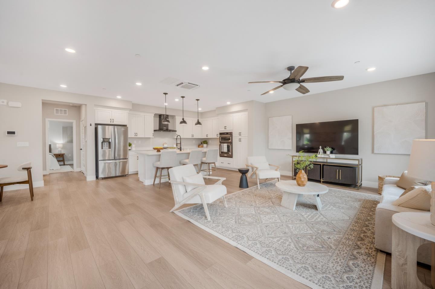 Detail Gallery Image 8 of 44 For 6823 Vector Ct, San Jose,  CA 95119 - 3 Beds | 3 Baths
