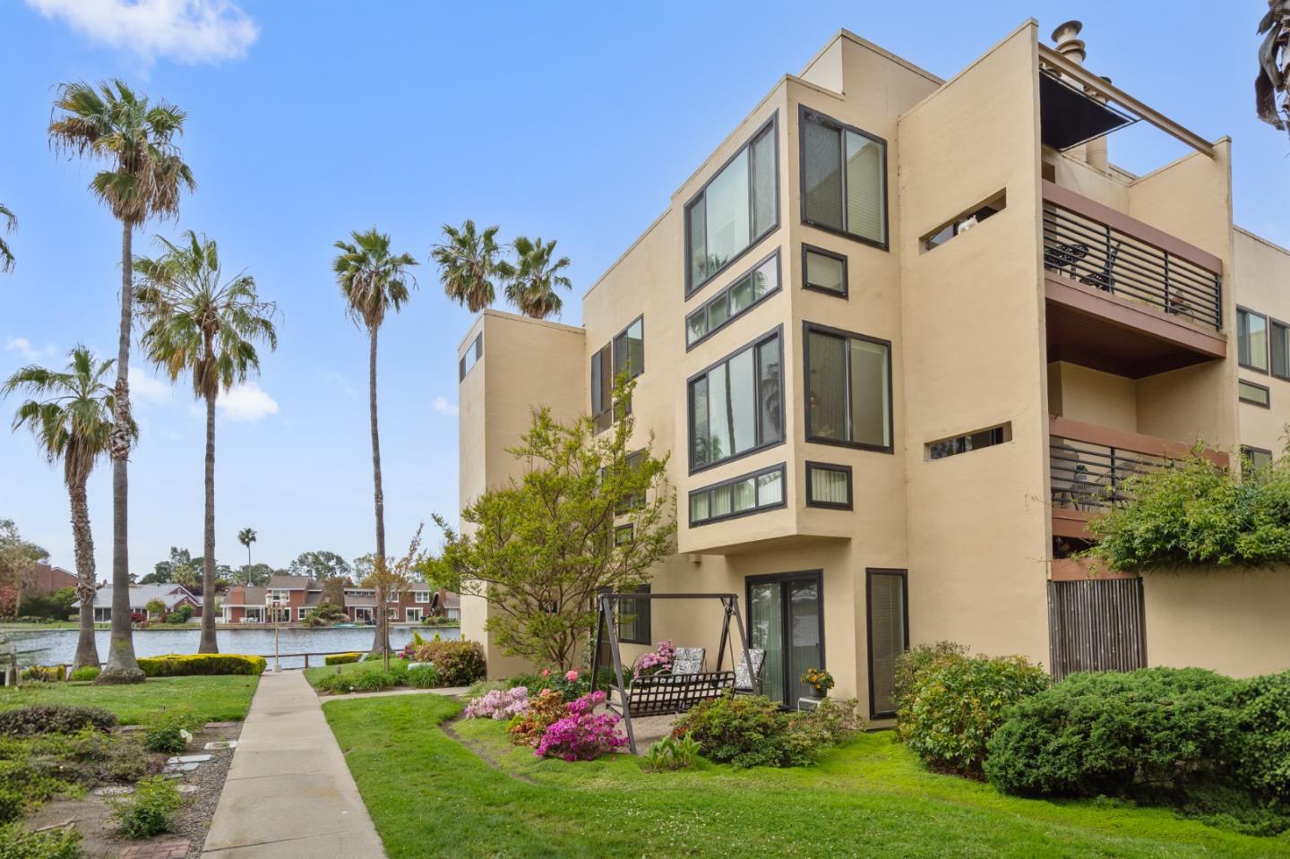 Detail Gallery Image 33 of 47 For 918 Beach Park Blvd #53,  Foster City,  CA 94404 - 2 Beds | 2 Baths
