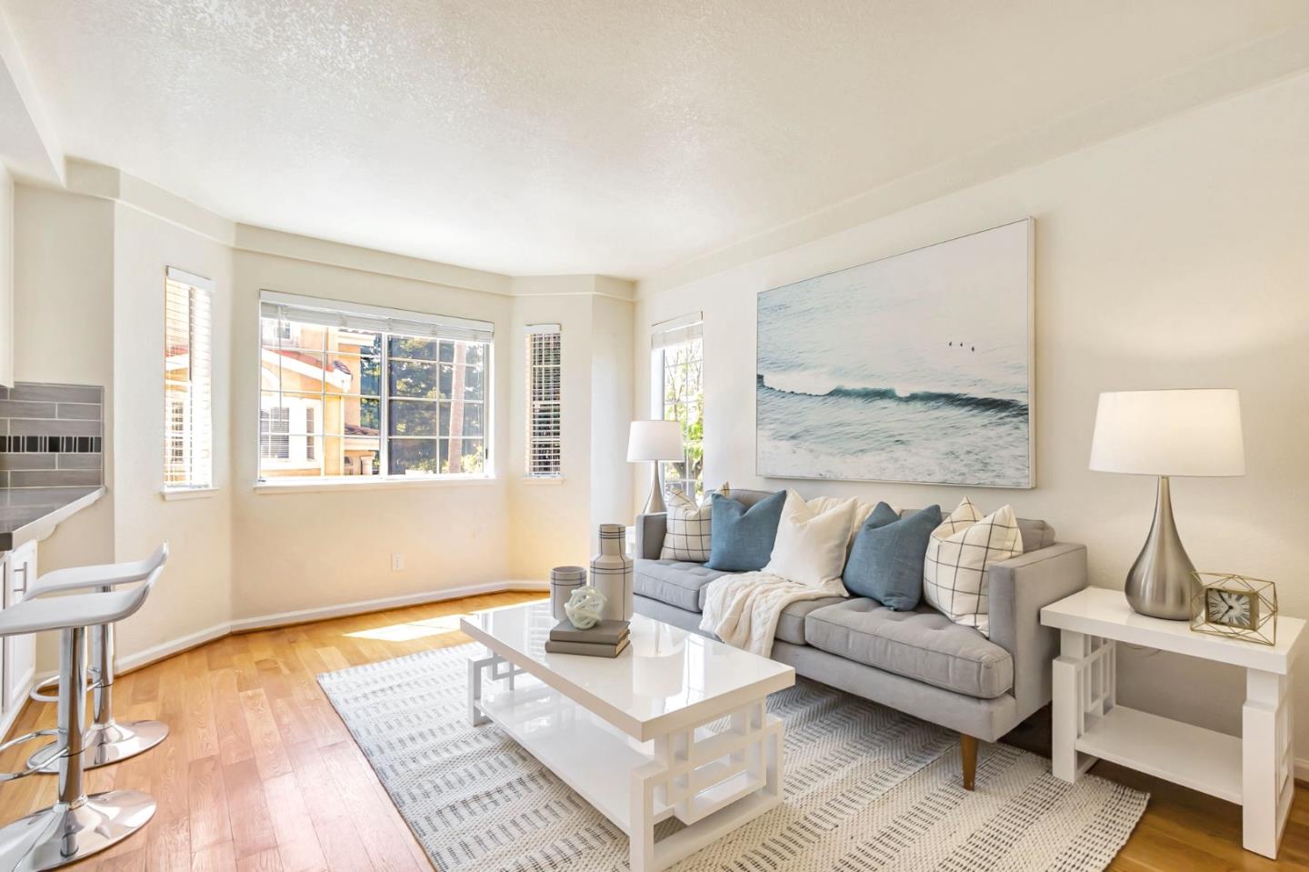 Detail Gallery Image 10 of 45 For 10 Tyrella Ct, Mountain View,  CA 94043 - 3 Beds | 2/1 Baths