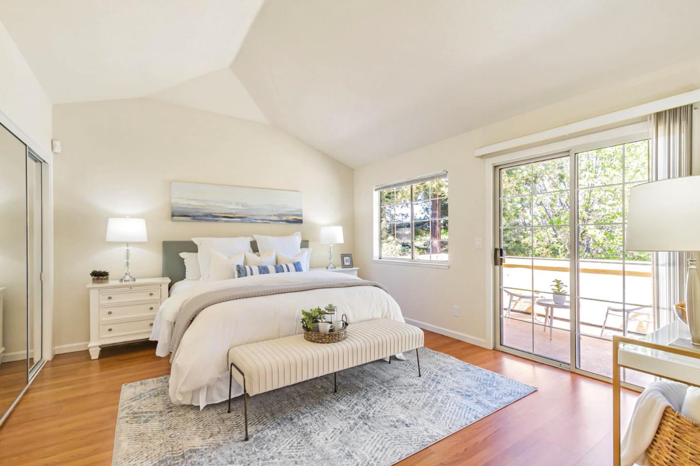 Detail Gallery Image 19 of 45 For 10 Tyrella Ct, Mountain View,  CA 94043 - 3 Beds | 2/1 Baths