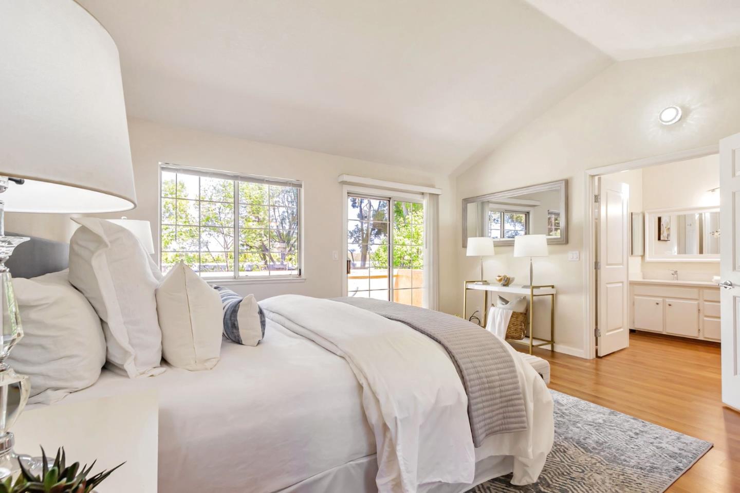 Detail Gallery Image 20 of 45 For 10 Tyrella Ct, Mountain View,  CA 94043 - 3 Beds | 2/1 Baths