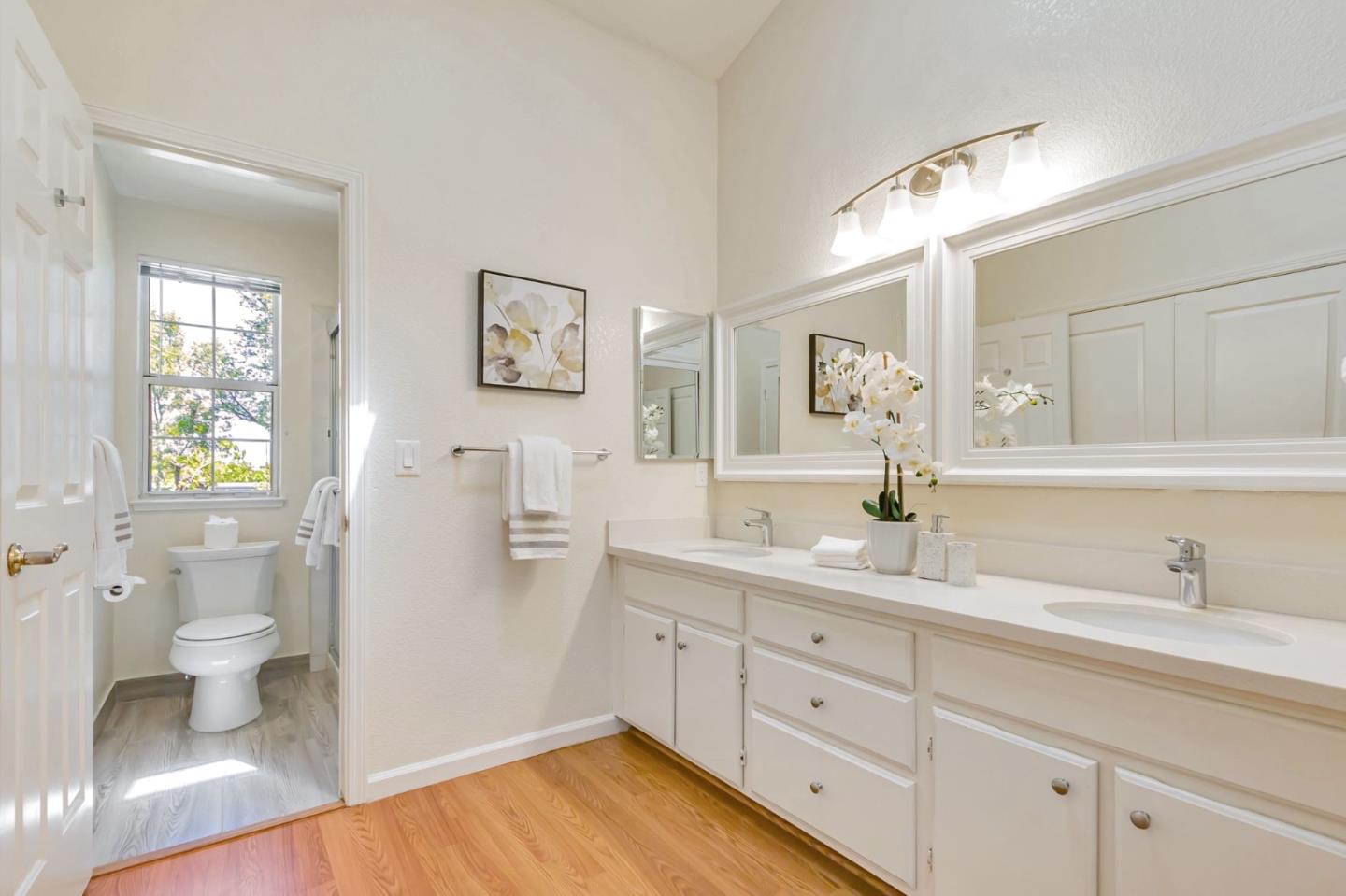 Detail Gallery Image 24 of 45 For 10 Tyrella Ct, Mountain View,  CA 94043 - 3 Beds | 2/1 Baths