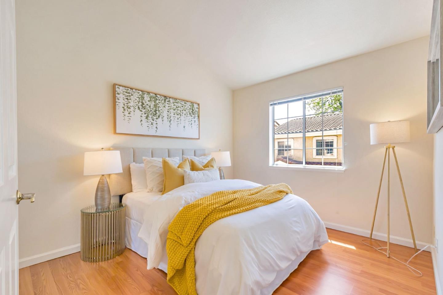 Detail Gallery Image 27 of 45 For 10 Tyrella Ct, Mountain View,  CA 94043 - 3 Beds | 2/1 Baths