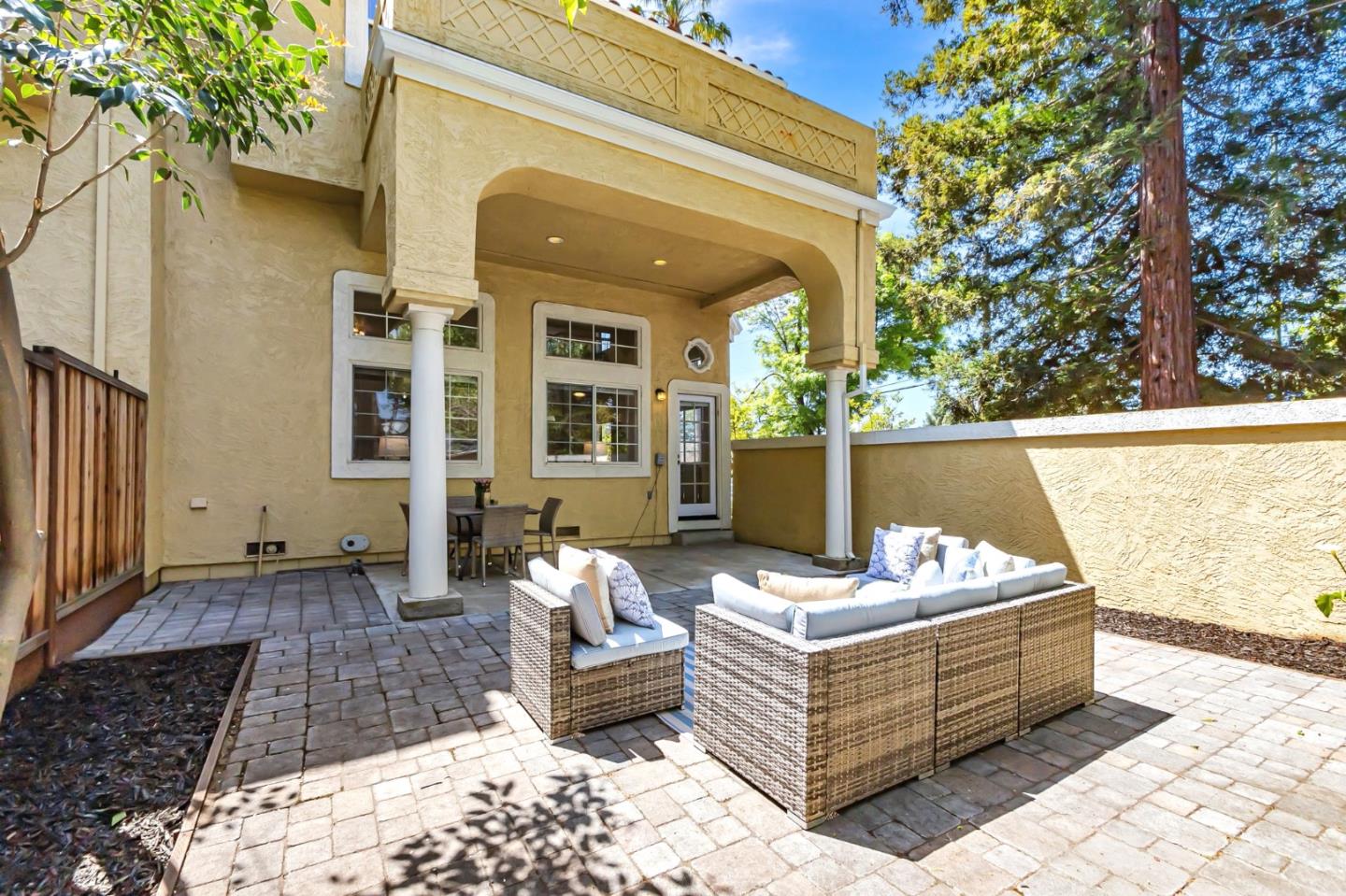 Detail Gallery Image 33 of 45 For 10 Tyrella Ct, Mountain View,  CA 94043 - 3 Beds | 2/1 Baths