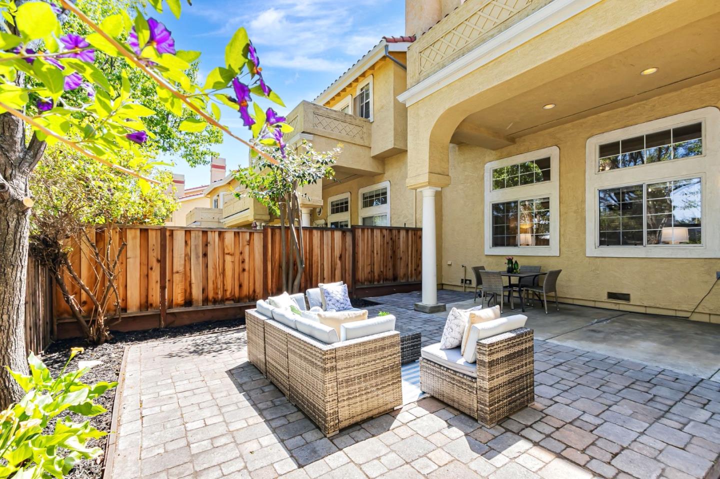 Detail Gallery Image 34 of 45 For 10 Tyrella Ct, Mountain View,  CA 94043 - 3 Beds | 2/1 Baths